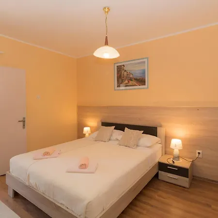 B & B Apartments Palma Medulin بيت ضيافة 3*